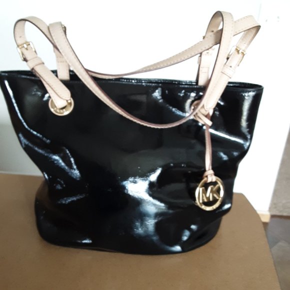 Michael Kors Black Patent Leather Shoulder Bag - Picture 1 of 4